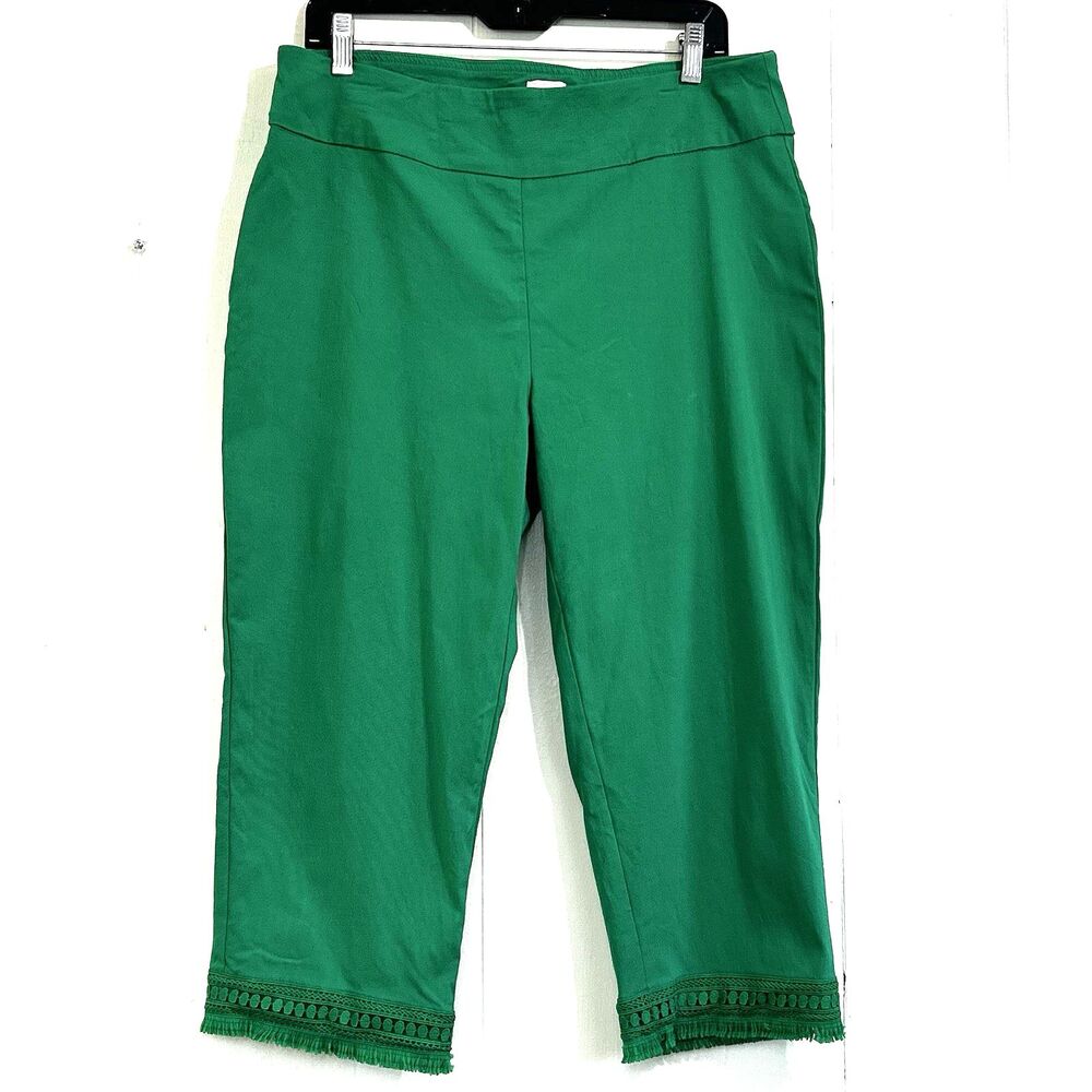 Zac & Rachel Women’s Green Capri Pants Size 14 Stretch Pull On Crochet Details